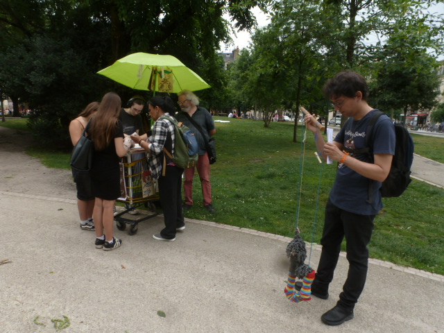 Marionette et presse de barbarie au Jardin Public